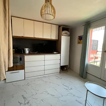 Apartment Pour 3 Personnes Vallauris